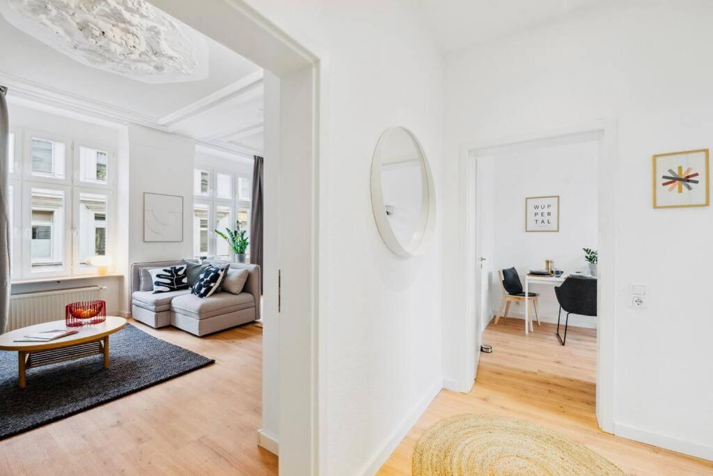 Wuppertaler Altbau-Traum Gutenberg - Naehe Dus & Dortmund & Koeln & Essen Apartment Bagian luar foto