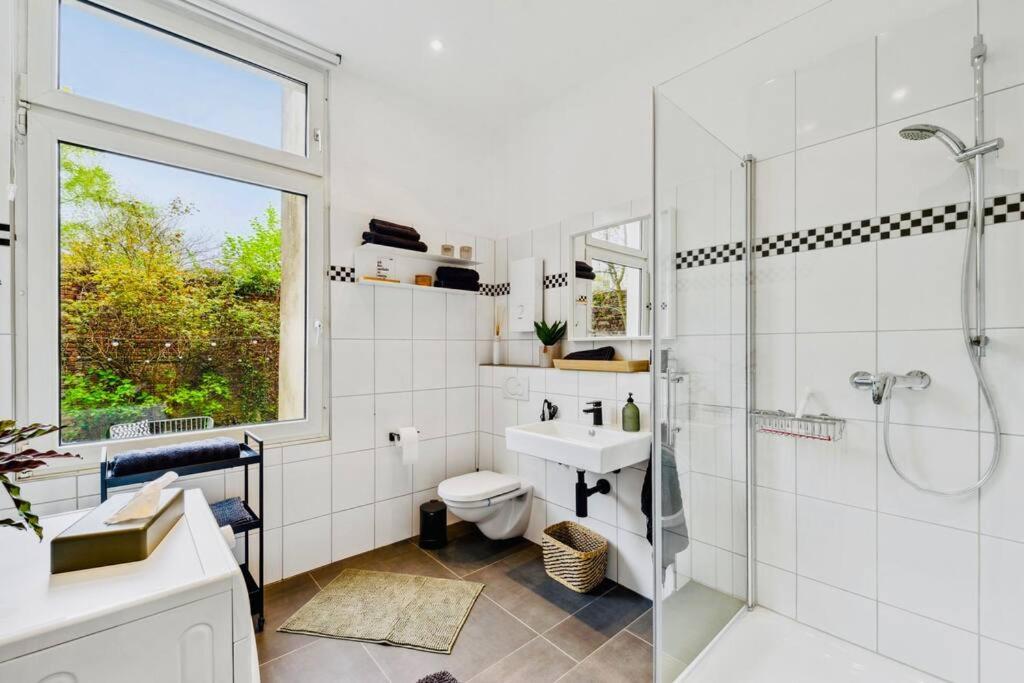 Wuppertaler Altbau-Traum Gutenberg - Naehe Dus & Dortmund & Koeln & Essen Apartment Bagian luar foto